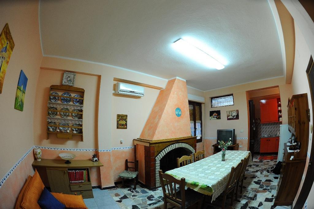B&B Antoclo Di Concas Angela Margherita Виллачидро Экстерьер фото